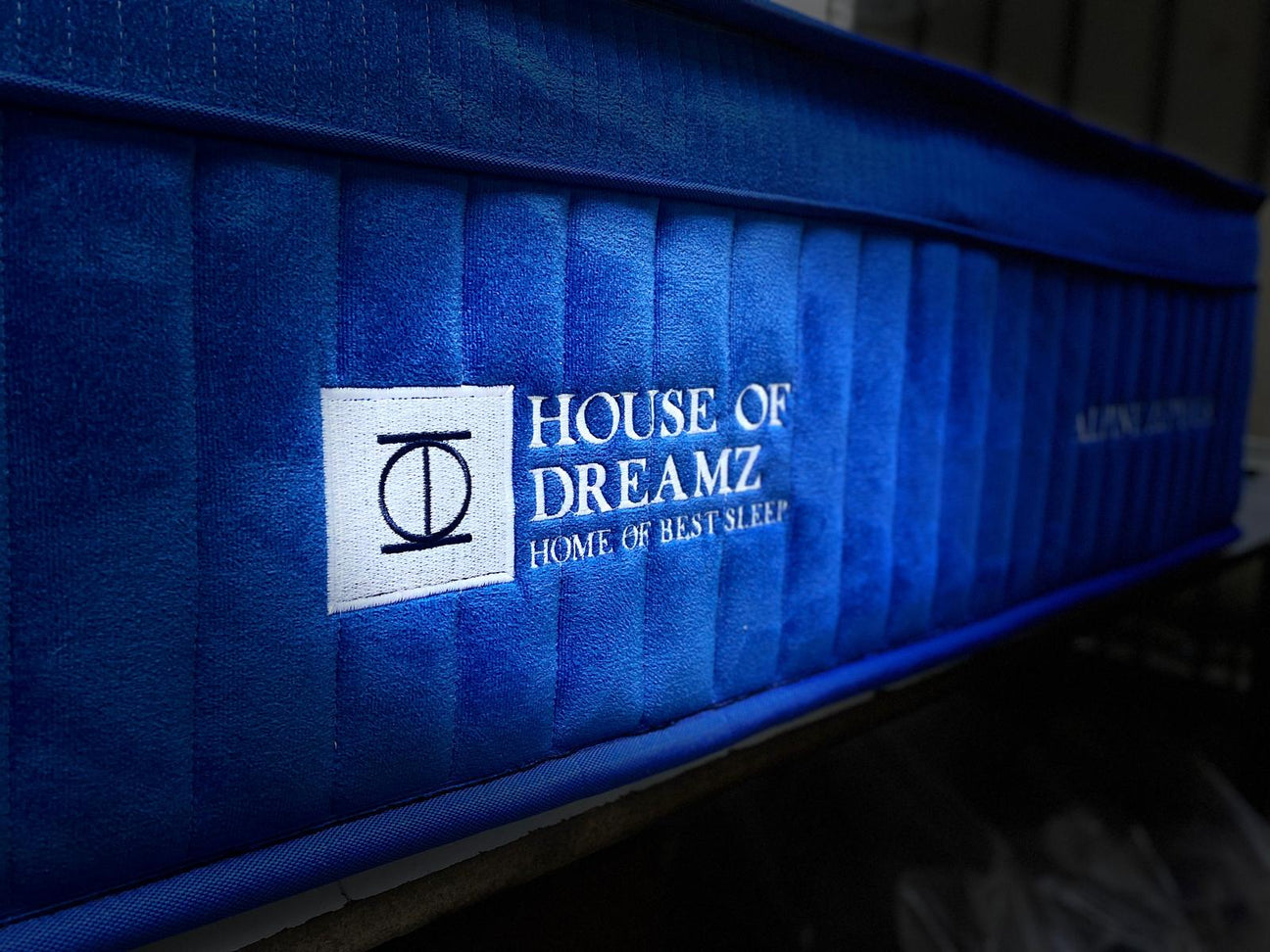 ROĐEN U BEČU - House Of Dreamz